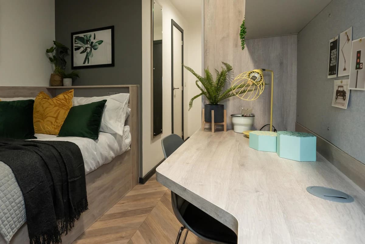 Platinum En-Suite - 1