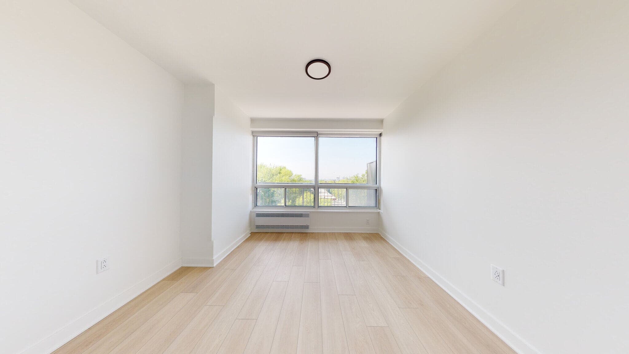 2 Bedroom + Den - Plan E - 5