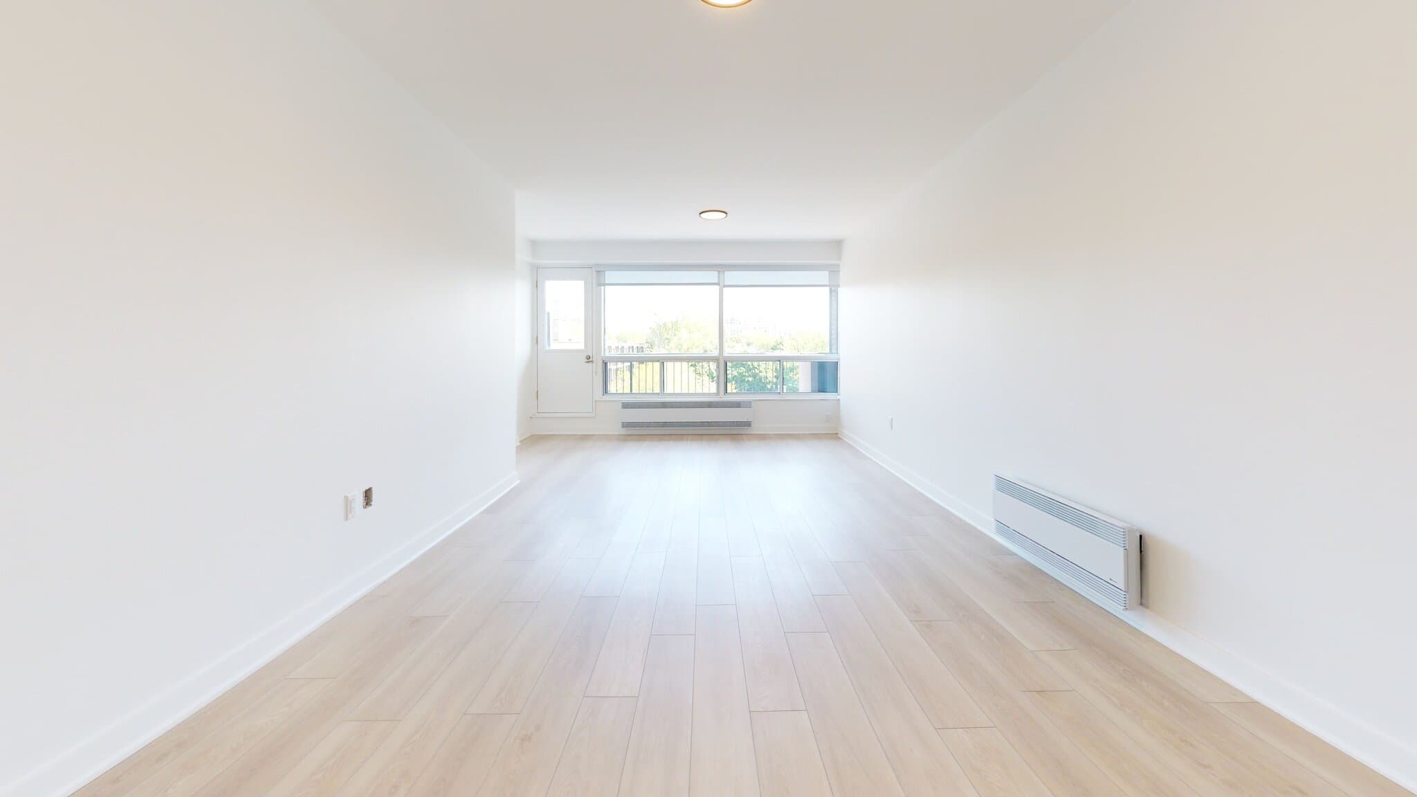 2 Bedroom + Den - Plan E - 9