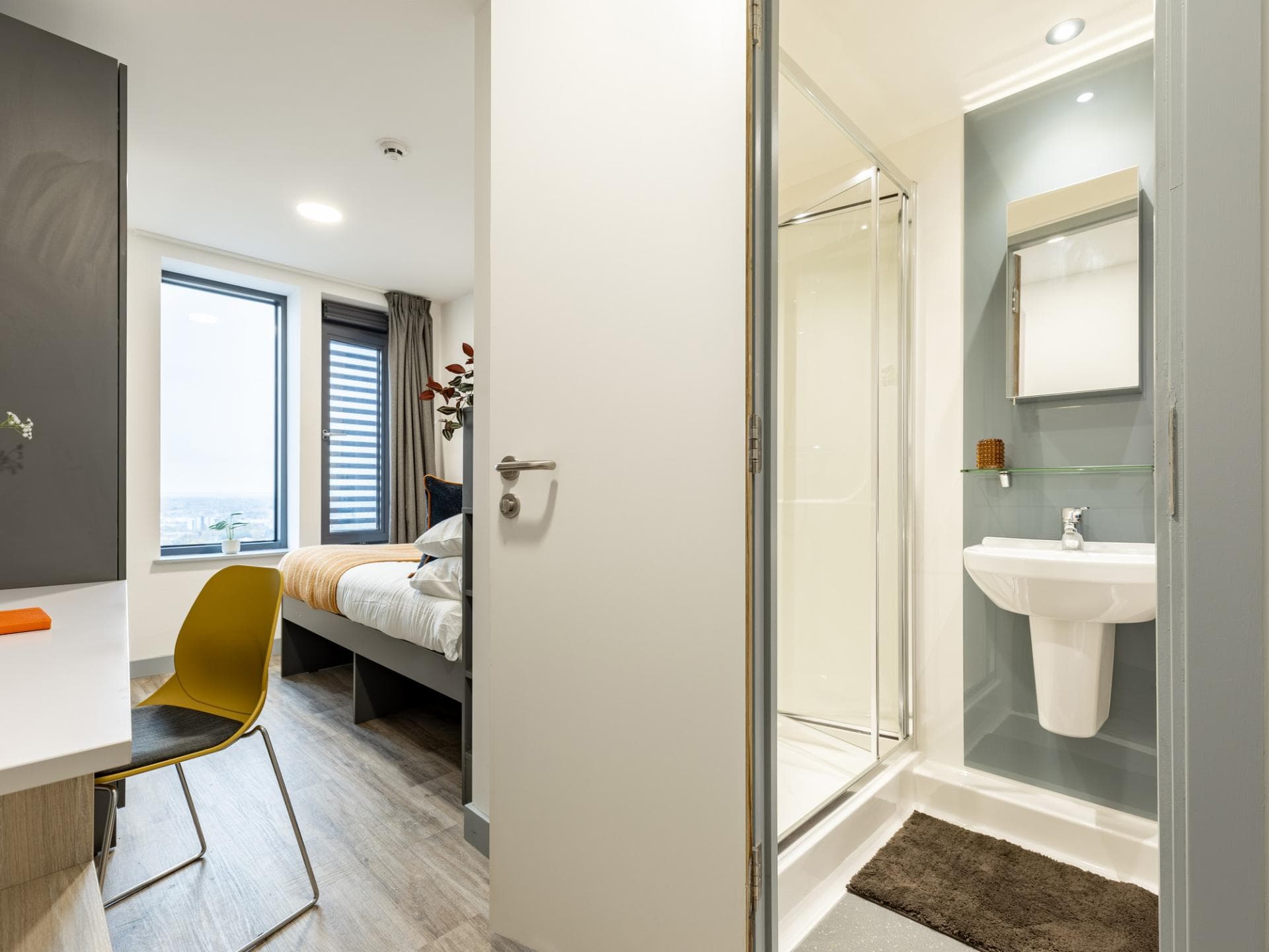 Classic En-Suite - 3