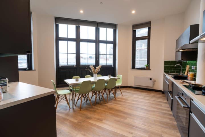 Bronze Plus En Suite - 12