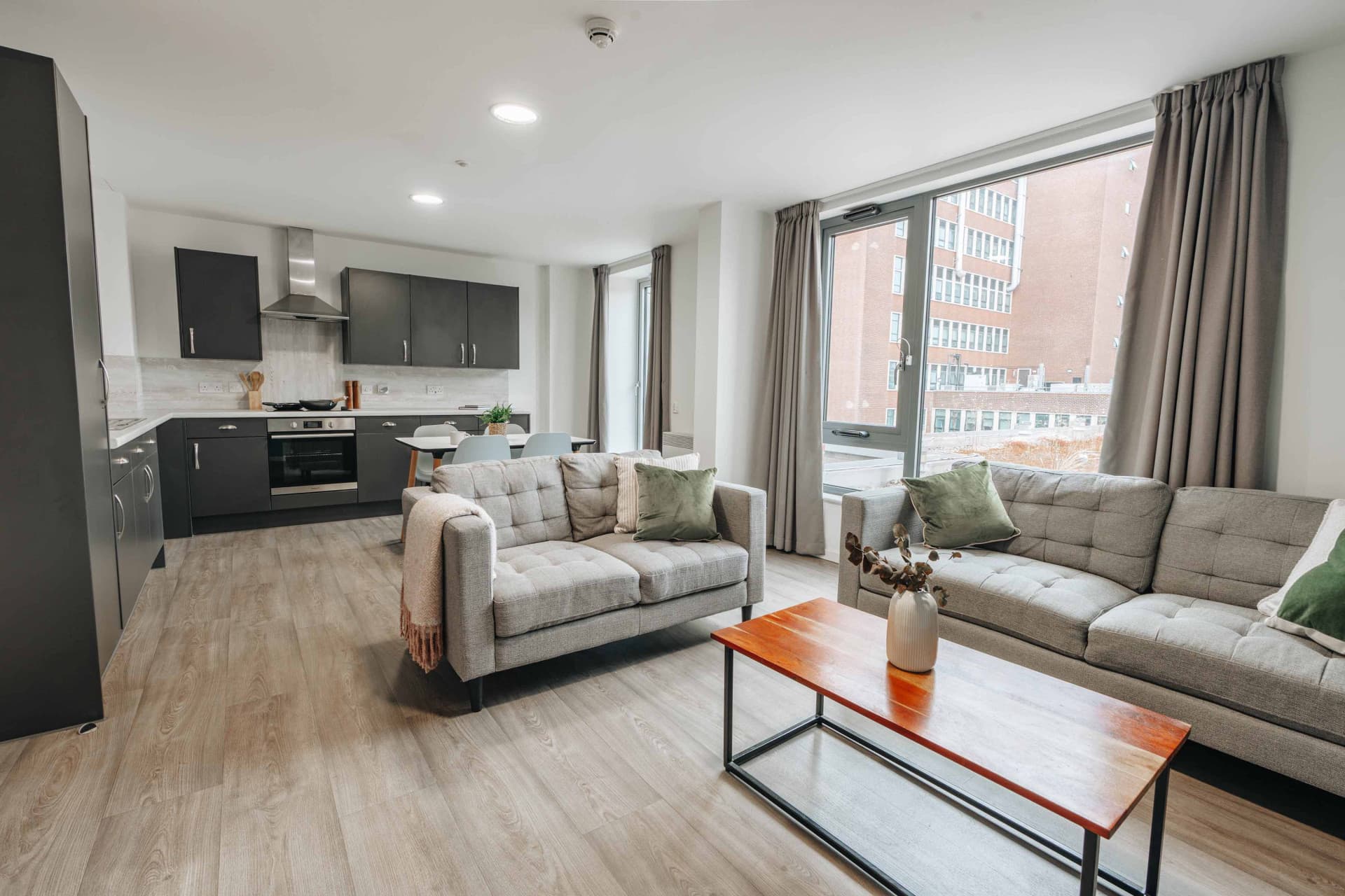 Bronze En-Suite (Lower Floors) - 4