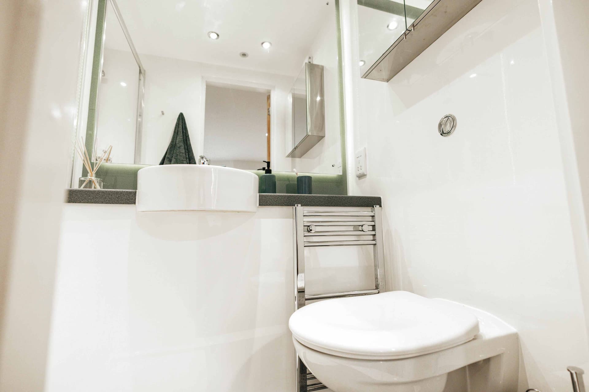 Platinum 1 Bed Apartment - 6