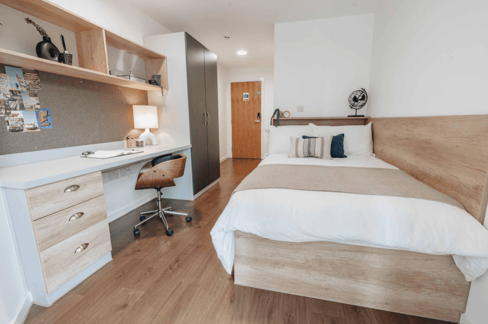 Gold En Suite (High Floors, Washer/Dryer) - 1