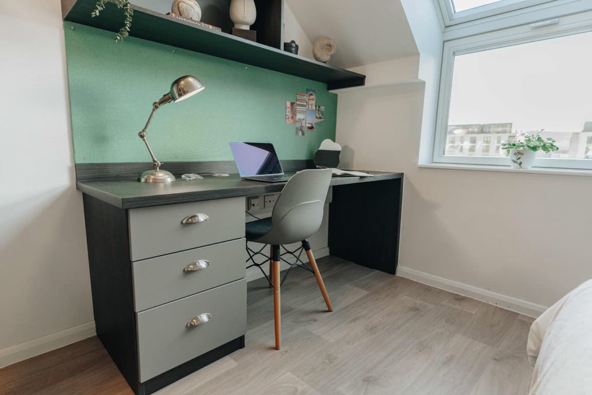 Silver Studio (Top Floor) - 5