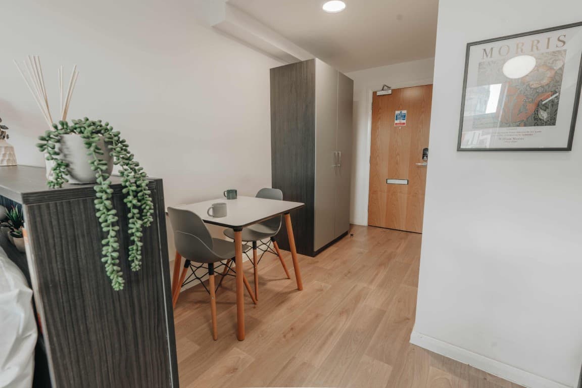 Silver Studio (Top Floor) - 2