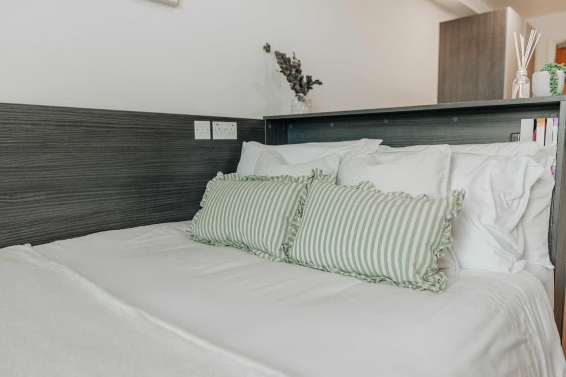 Silver Studio Riverside (Top Floor) - 3