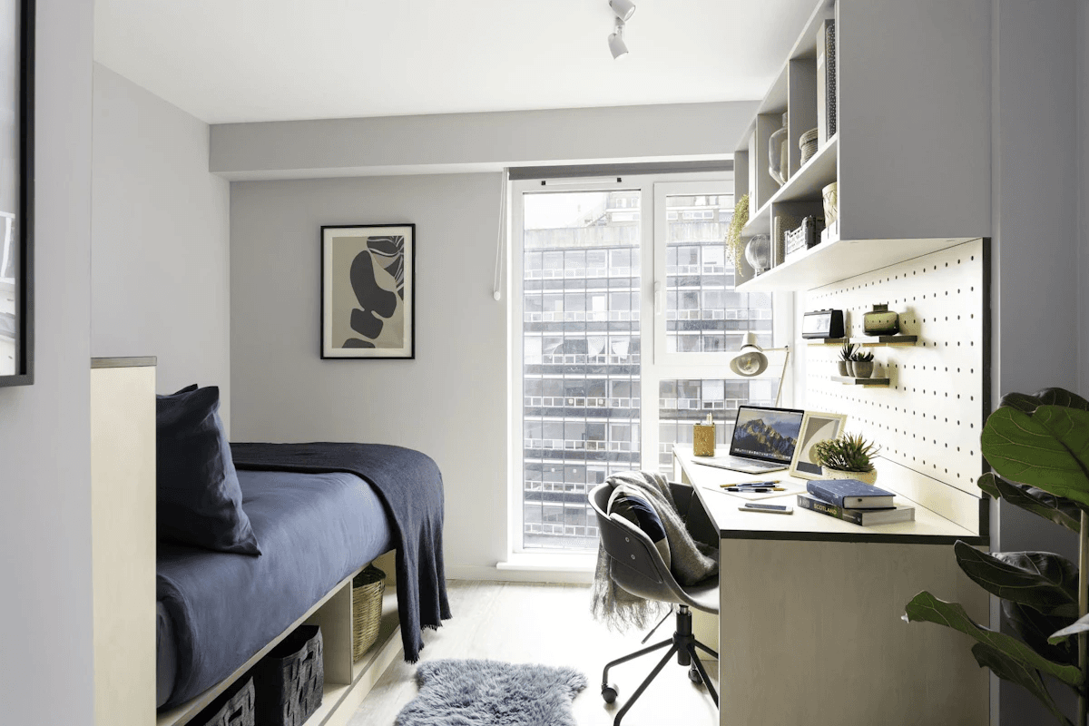 5 Bed Standard En-Suite - 1