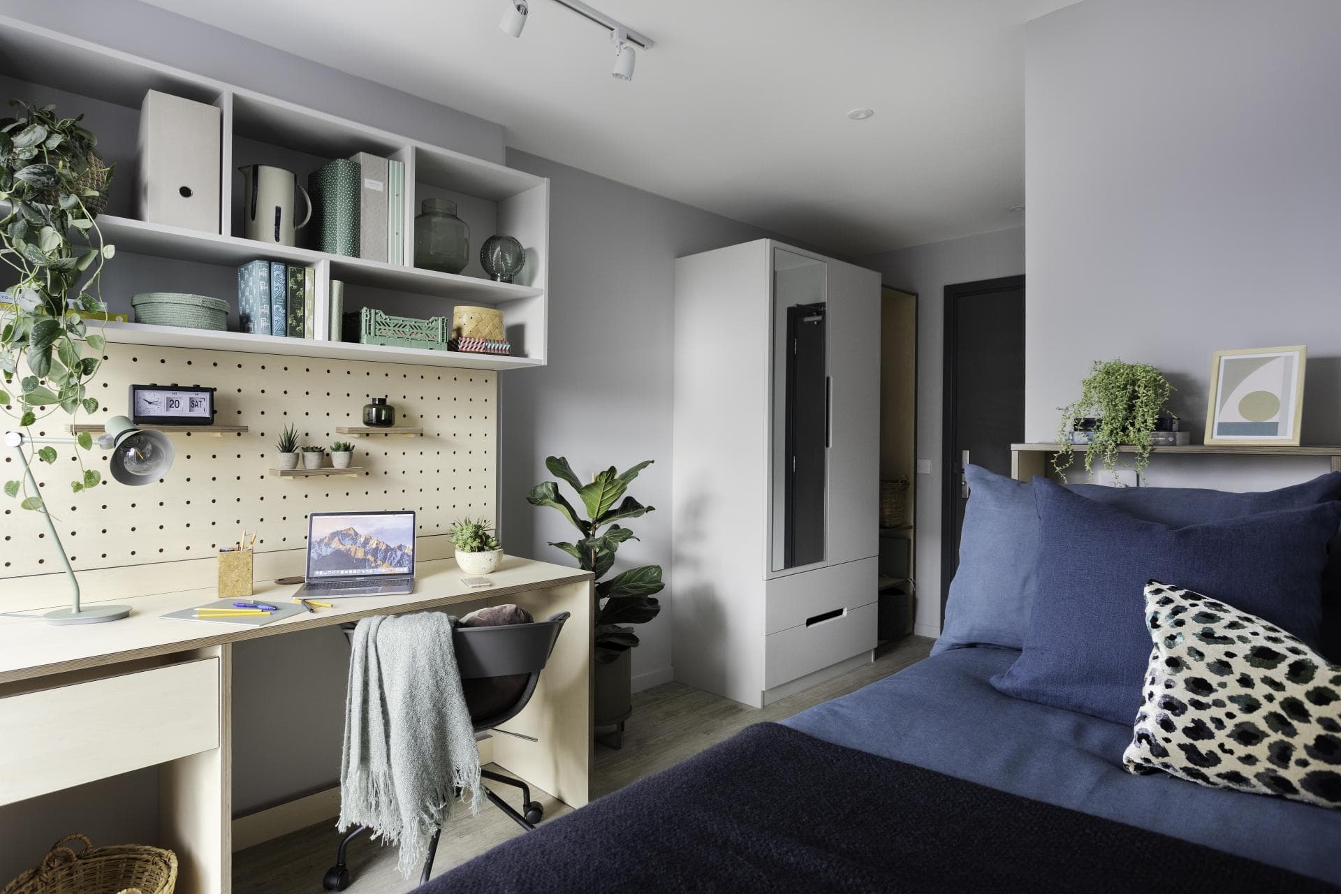 En-Suite - 1
