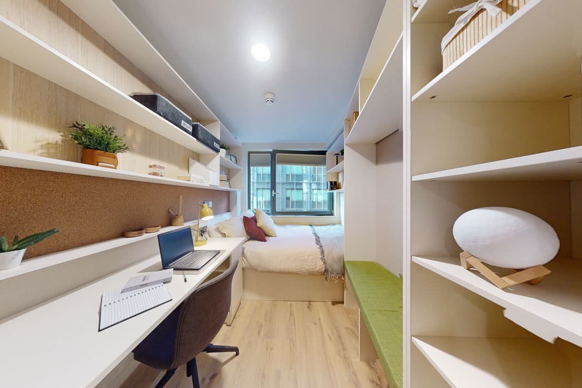 Bronze Two Bed Apartment Plus - 1