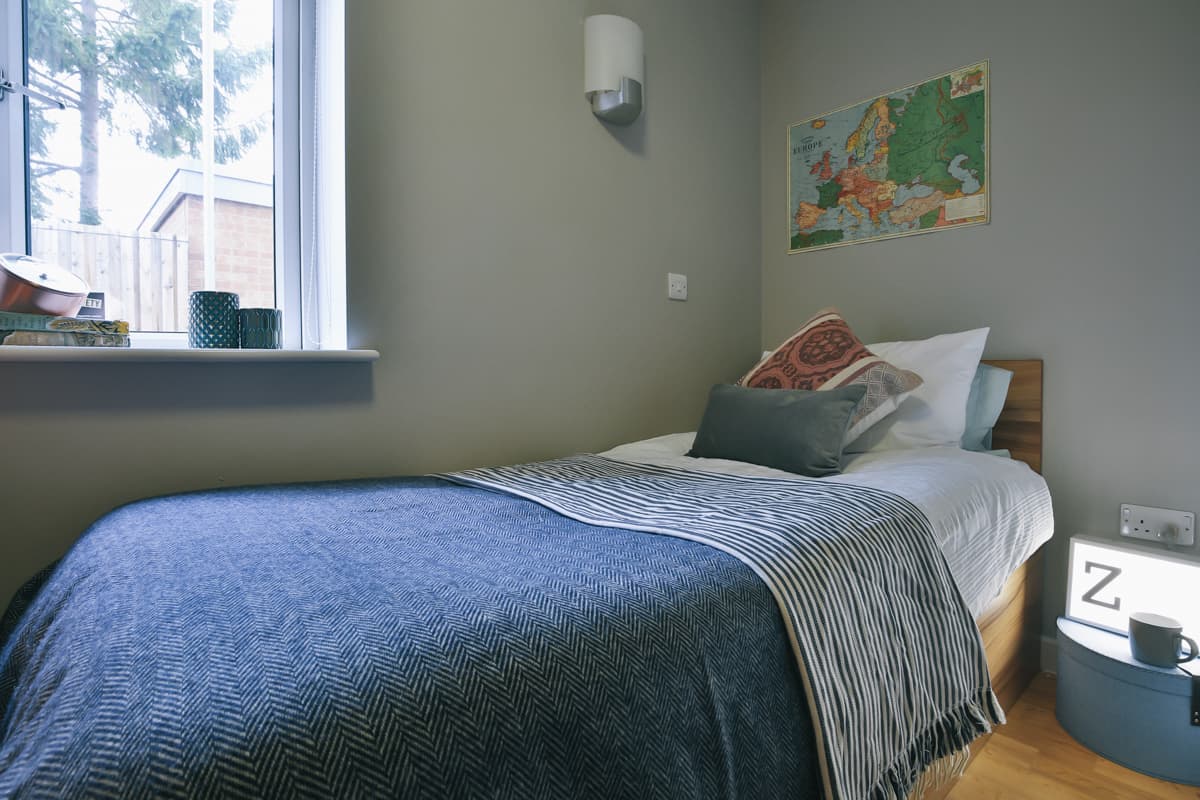2 Bed - Shared Bath - Double Bed - 8