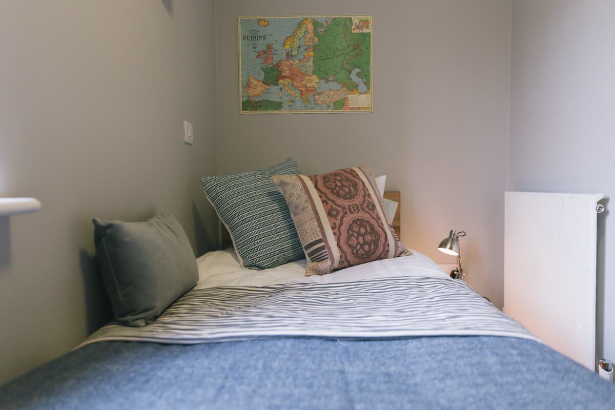 6 Bed Apartment - Double Bed - 1