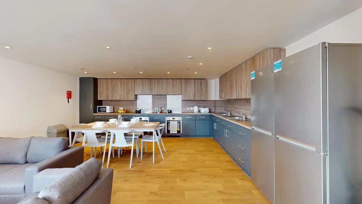 8 Bed Deluxe En-Suite - 5
