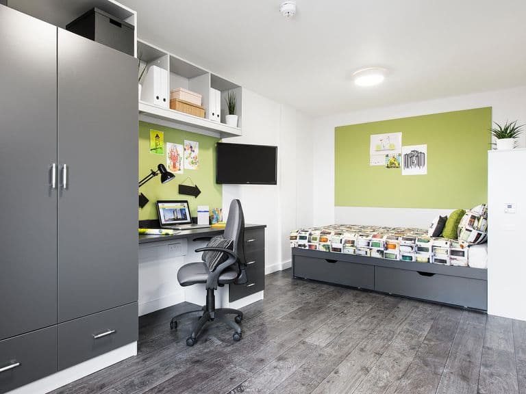 Standard Plus En Suite - 4