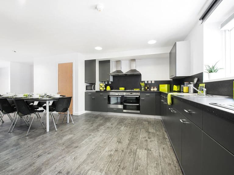 Standard Plus En Suite - 2