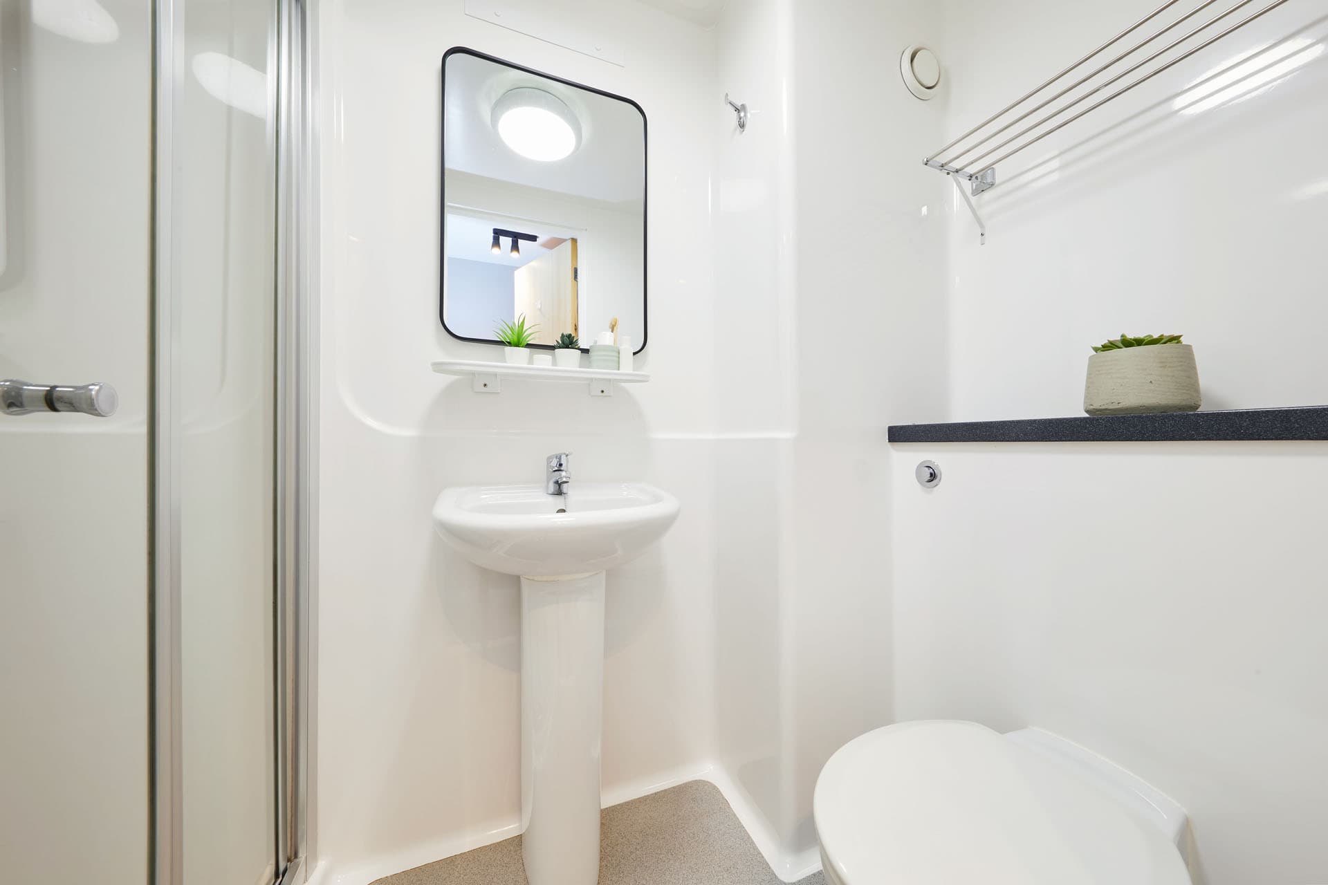 Silver En-Suite - 1