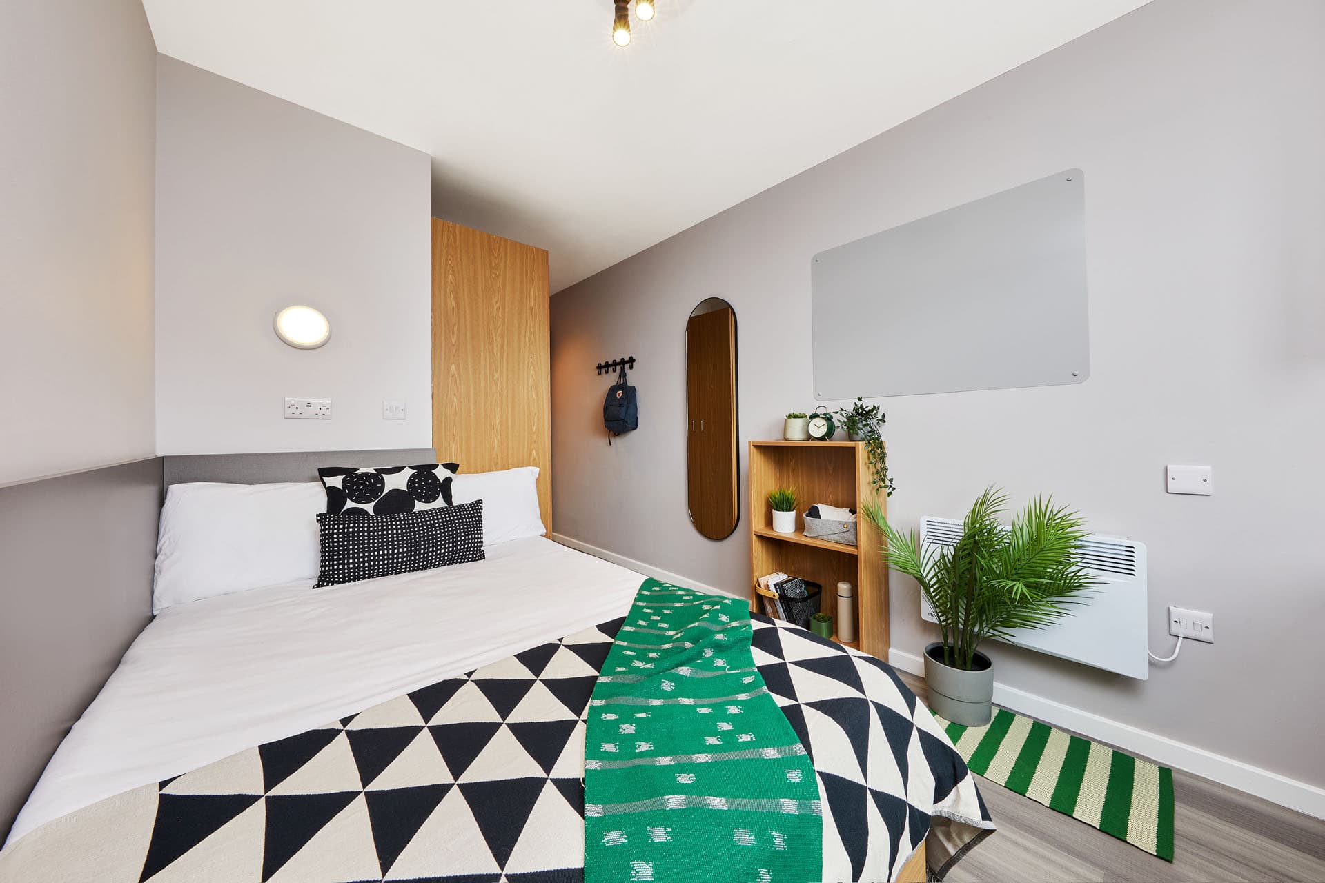 Silver En-Suite - 4