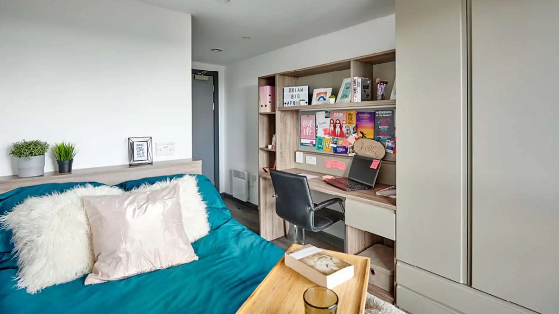 Deluxe En Suite Mid - 3
