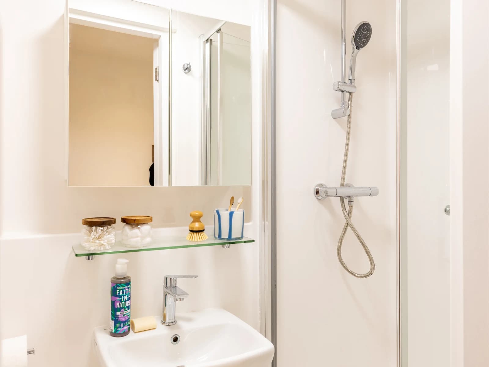 Bronze En Suite - 2