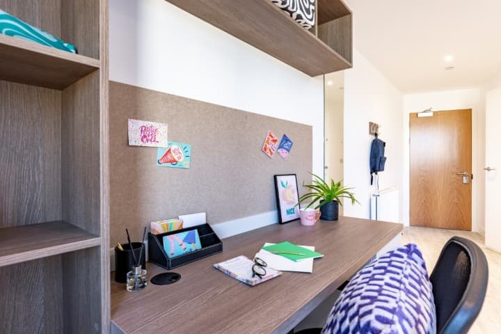Silver En Suite - 3