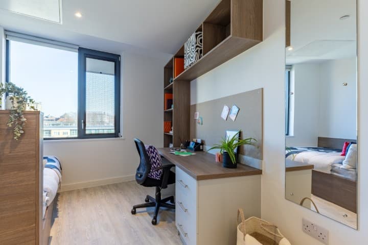 Silver En Suite - 8