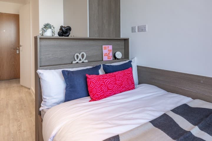 Silver En Suite - 5