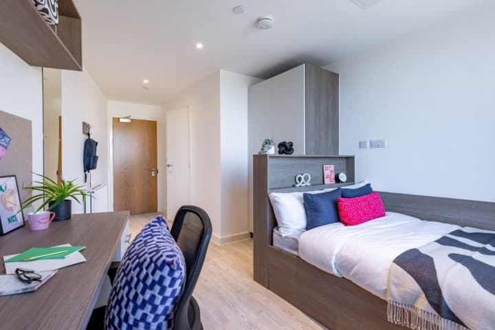 Silver En Suite - 6