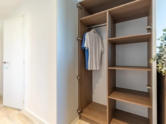Skyline Silver En Suite - 5