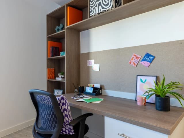 Skyline Silver En Suite - 8