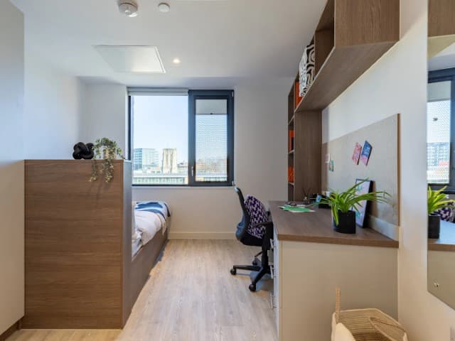 Skyline Silver En Suite - 7