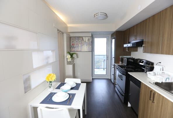 Flex Economy Private Bedroom / Shared Bathroom - 3