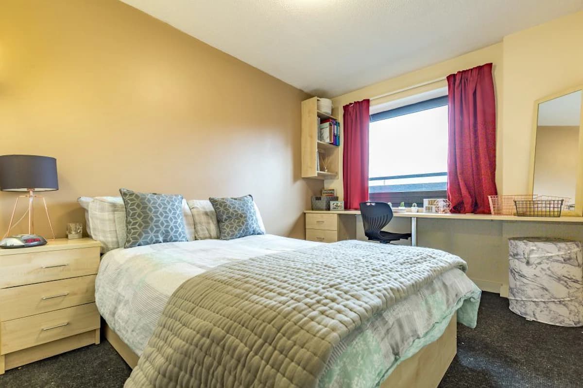 Classic 4 Bed En-Suite - 4