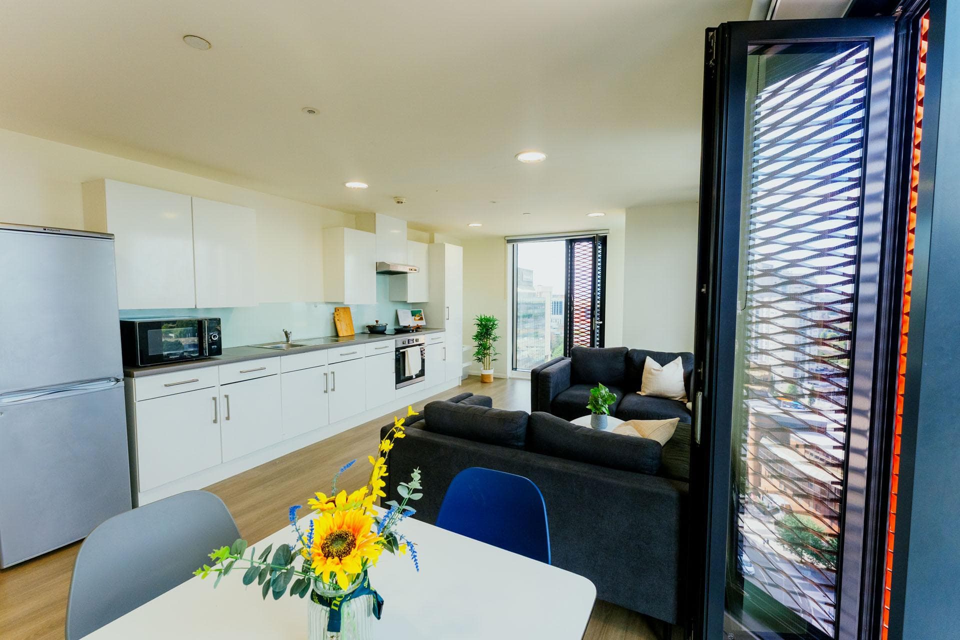 Platinum En Suite (Top Floors, City View) - 2
