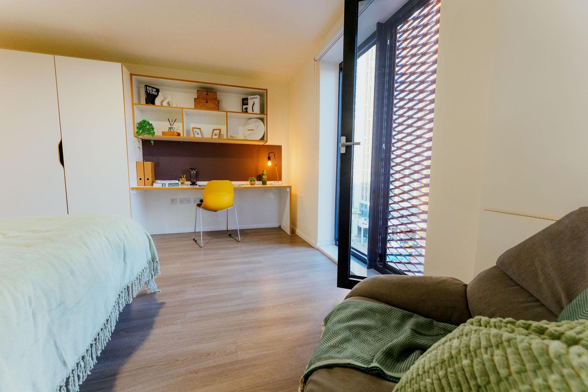 Gold Plus Studio (Cardiff Bay South View) - 10