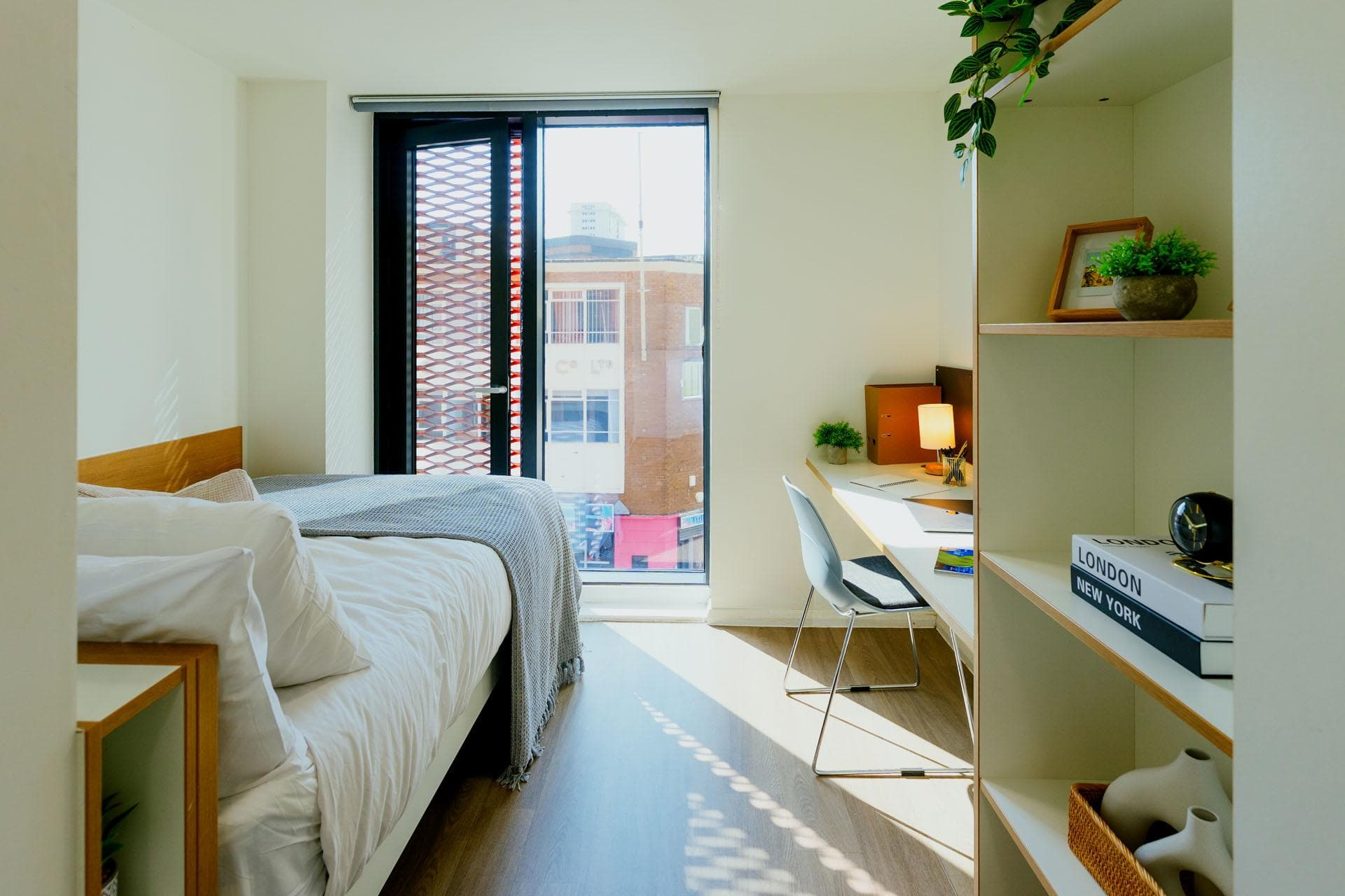 Silver En Suite - 10