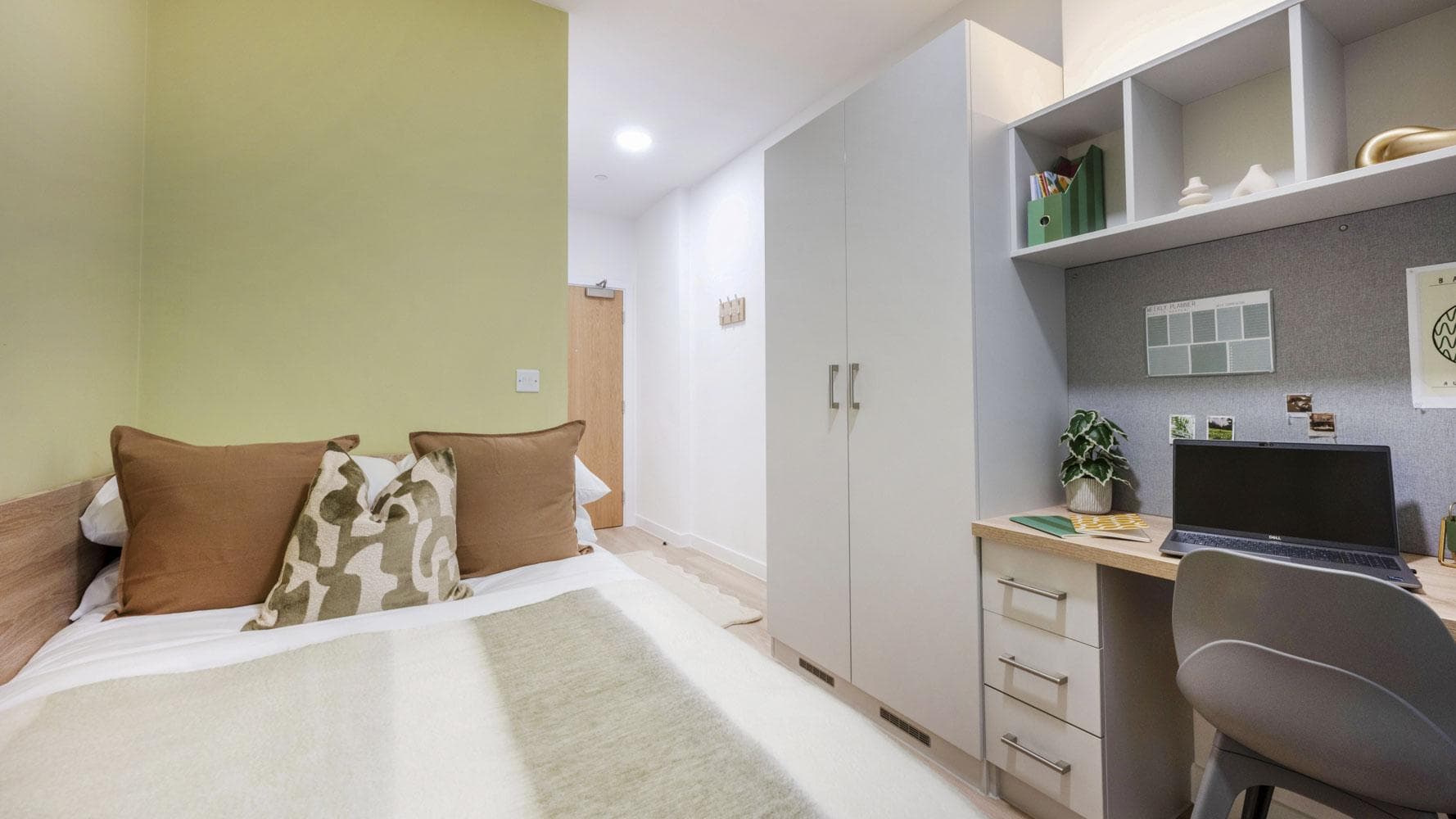 Classic En-Suite - 1